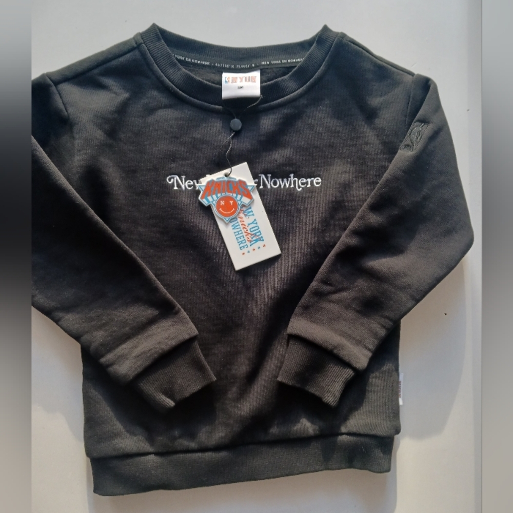 NWT NYON Knicks Black Sweatshirt Size S
